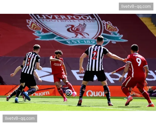 纽卡斯尔联主场1-1战平巴萨 快速反击战术考验西甲防线